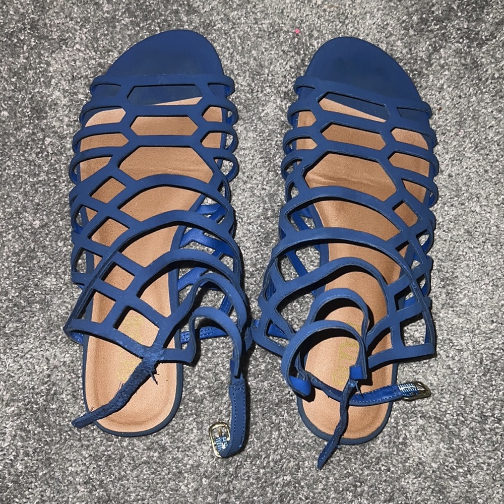 DRASH Size 8 Blue sandals